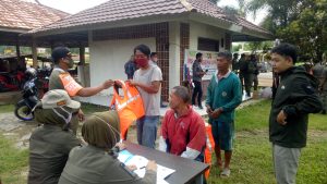 Satpol PP Banyuasin Harapkan Razia Masker Sadarkan Warga Cegah Covid 19