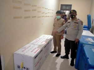 Vaksin Covid-19 Sinovac di Bawah ke Banyuasin dengan Pengawalan ketat Polisi