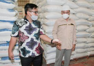 Panen Tiba Petani OKU Timur Menangis, Azmi Shofix: Perlu Sinegritas Pemda dan Bulog untuk Menyerap Hasil Petani