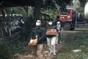 Berbagi Di Tengah Dampak Pandemi Covid-19, Satreskrim Polres Banyuasin Berikan Sembako