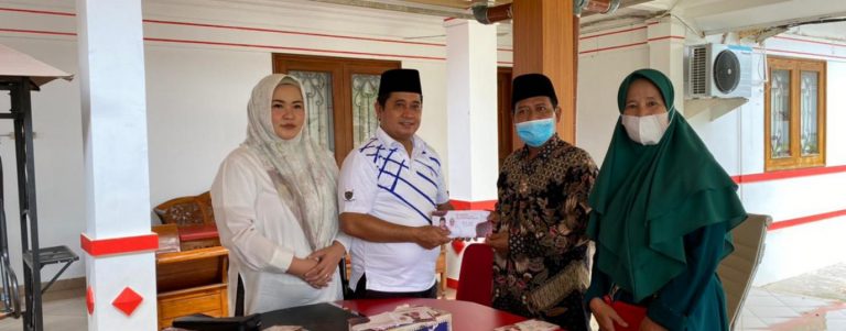 Bupati Askolani Salurkan Zakat ke BAZNAS Banyuasin