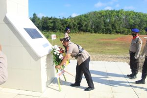 Peringatan HUT Ke-75 Bhayangkara, Polres Banyuasin Ziarah ke Taman Makam Pahlawan