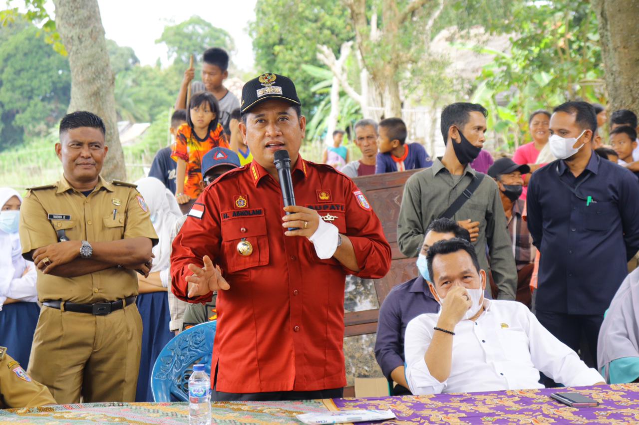 Bupati Banyuasin Sambangi Warga Yang Rumahnya Roboh