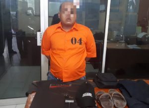 Terekam CCTV, pria diduga Pelaku Curat diamankan Warga