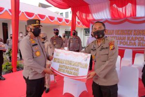 Resmikan Isoter Wisma Kemala, Kapolda Riau Serahkan Bantuan 30 Oksigen Konsentrator Dari Kapolri.