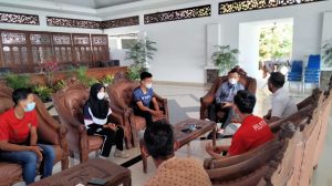 Bupati Lepas Keberangkatan 2 Atlit Bulutangkis Empat Lawang Ke Palembang