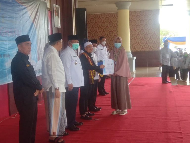 Wabup H Ardhani Menyaksikan Langsung, Ustadz Yusuf Mansyur Mewisuda 715 Orang Penghafal Alquran