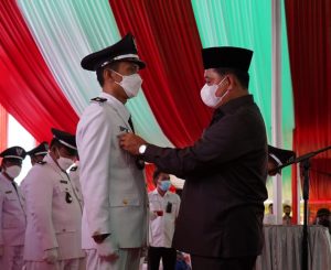 Bupati Banyuasin Himbau Kepala Desa dilantik Rangkul Semua Elemen Masyarakat Serta Memahami Program Banyuasin Bangkit, Adil Dan Sejahtera