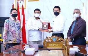 Bupati OI Panca Akbar Terima Audiensi KPID Sumsel Guna Sosialisasi Transisi TV Analog ke Digital