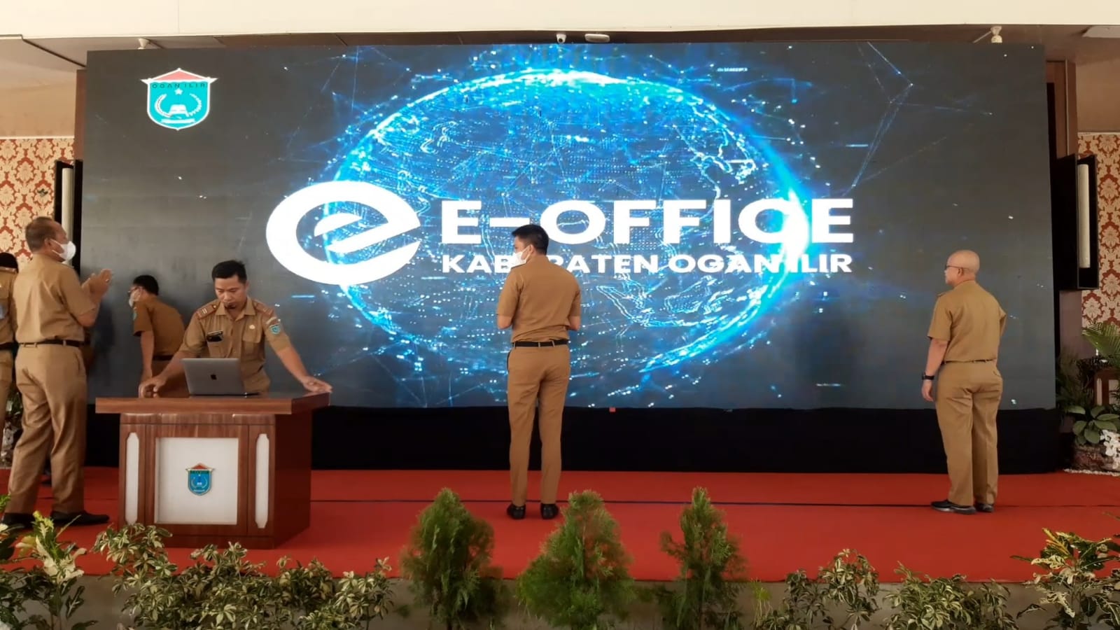 Bupati Panca Luncurkan Aplikasi E-Office, Percepat Layanan Administrasi Pemerintahan dengan Teknologi