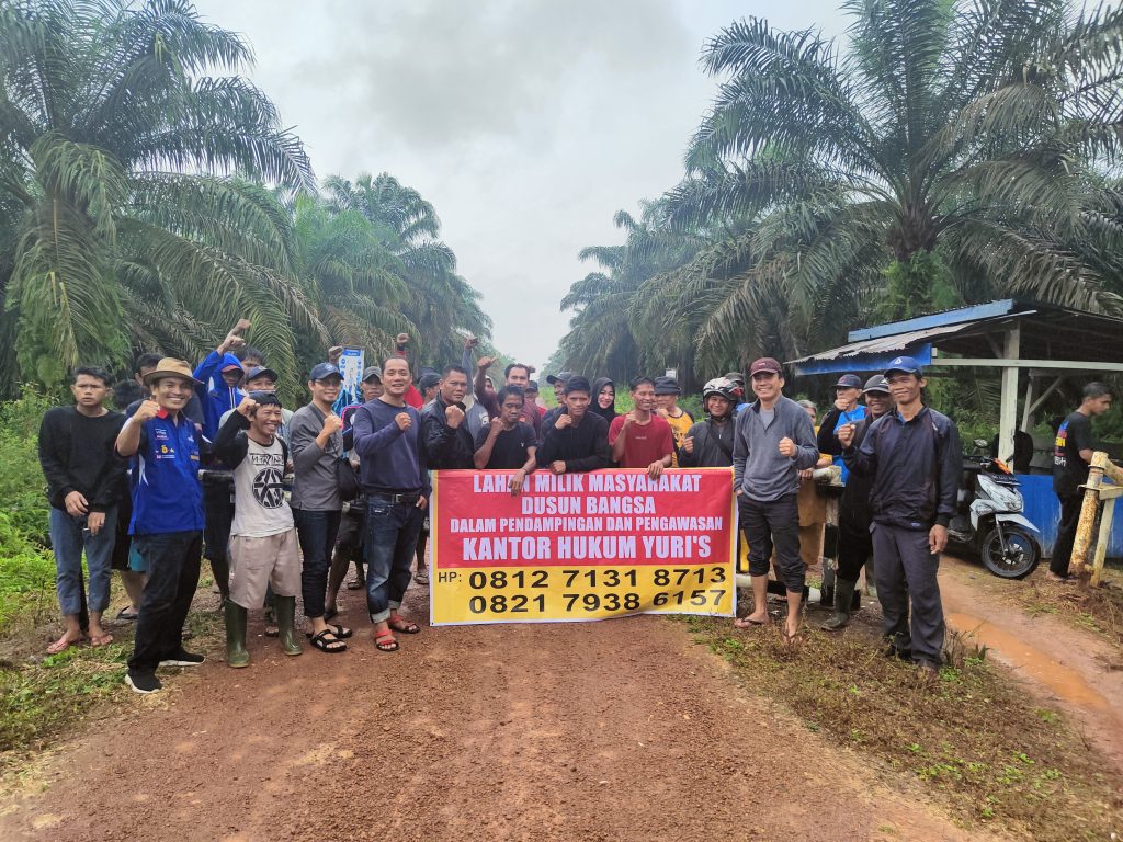 Lima Pendekar Hukum Yuri’s Law Firm Dampingi Warga Segel PT PP London Sumatera Indonesia Tbk Tirta Agung