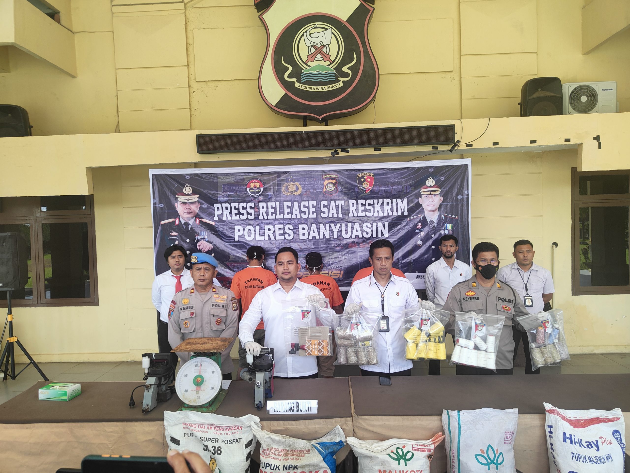 Satreskrim Polres Banyuasin Amankan 3 Pelaku Pengoplos Pupuk