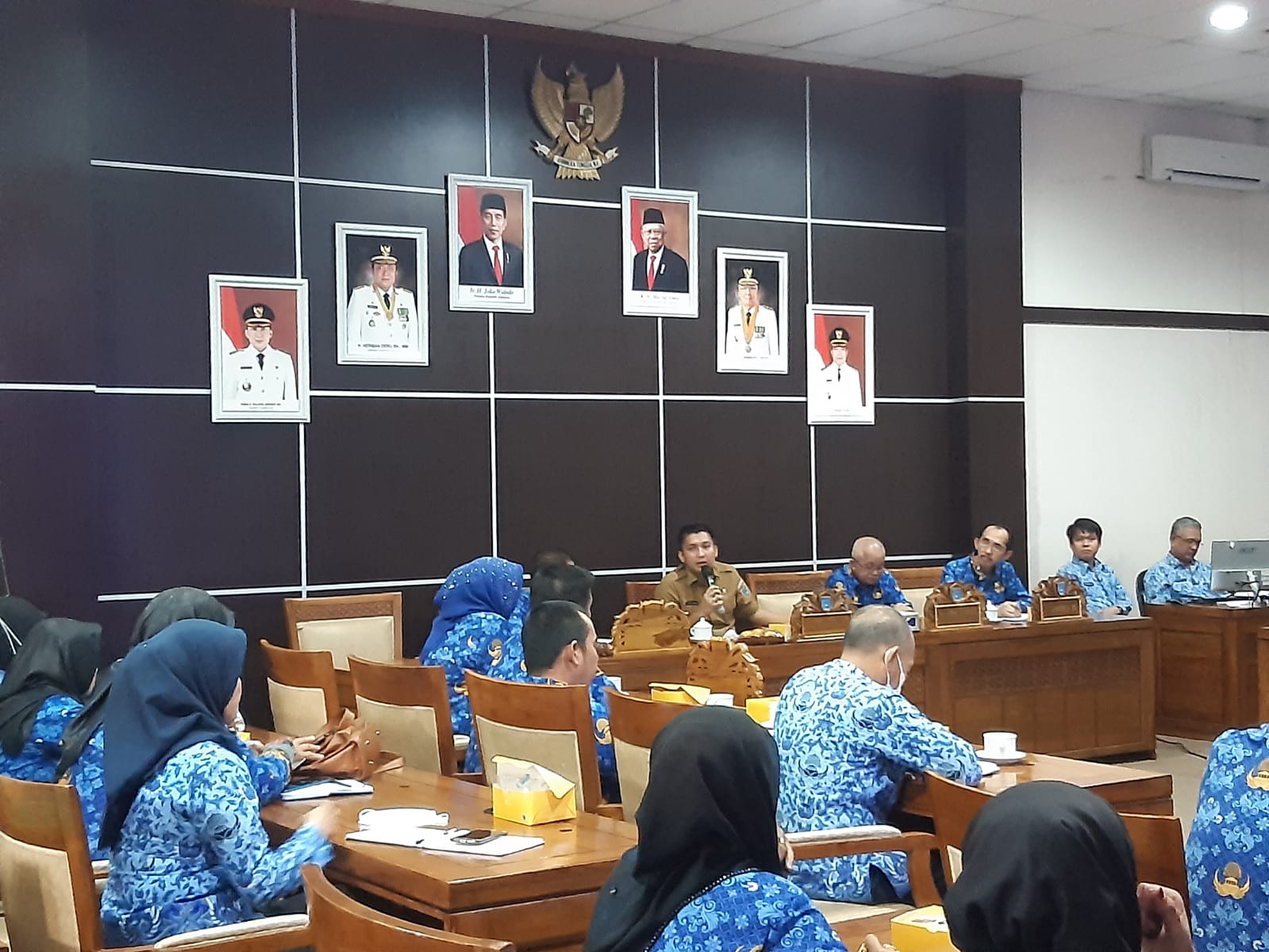 Kumpulkan Camat dan Lurah se-Kabupaten OI, Bupati Panca Ingatkan Kinerja Maksimal Layani Masyarakat