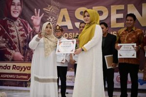 Menginspirasi Wanita Banyuasin, dr Fitri Mendapat Penghargaan dari ASPEN
