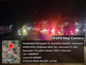 Ratusan Warga Banyuasin III Konvoi Hiasi Malam Takbiran 