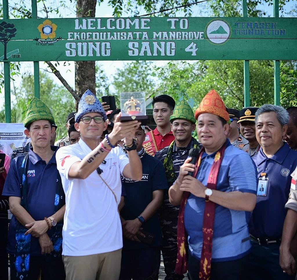 Masuk 25 Desa Terbaik 2023, Menparekraf Sandiaga Uno Kunjungi Desa Sungsang lV Kabupaten Banyuasin