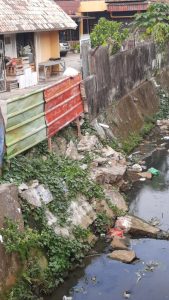 Warga Bantaran Sungai Muntang Tapus Mulai Keluhkan Bangunan Talud yang Roboh 