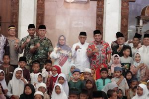 Peringati 1 Muharram, Bupati dan Wabup Banyuasin Santuni Ratusan Anak Yatim Fakir Miskin dan Kaum Dhuafa