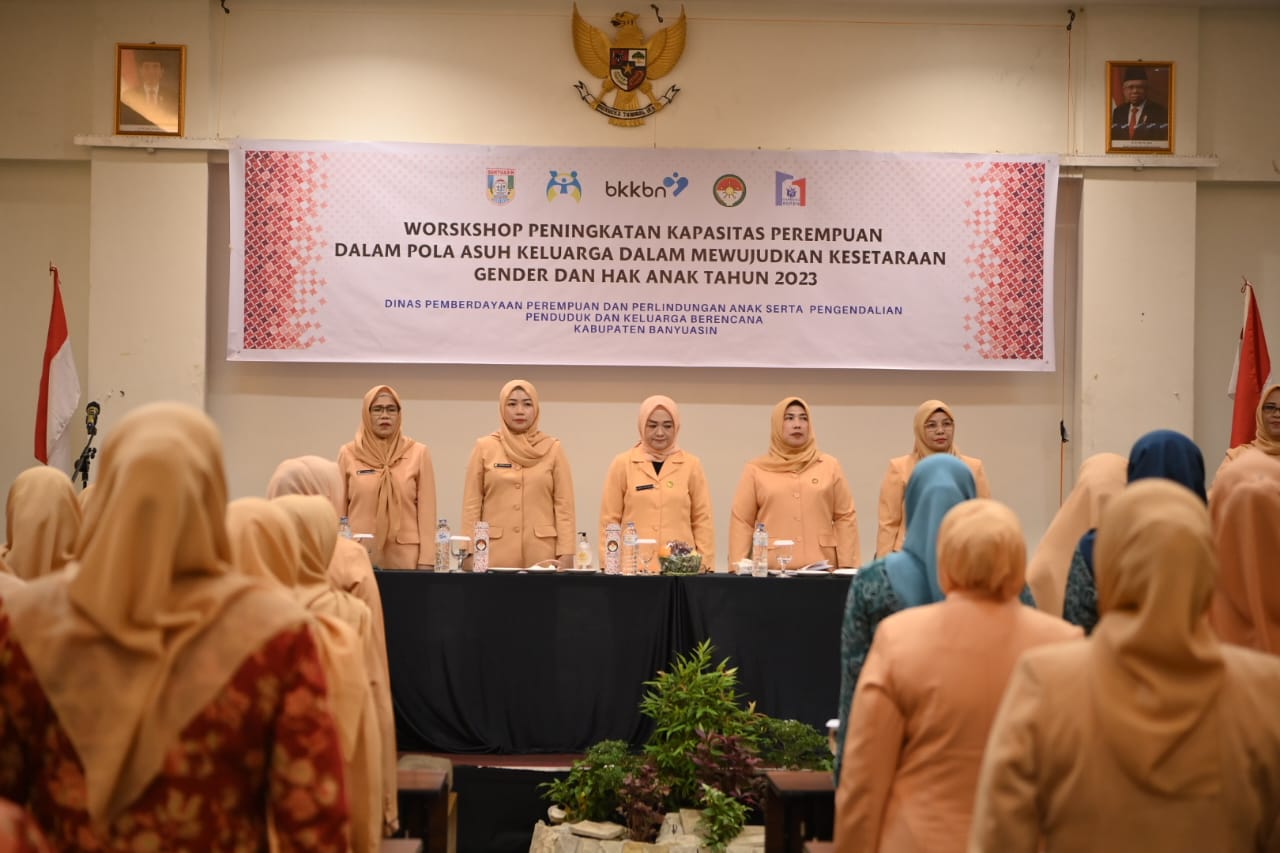 Penasehat DWP Kab. Banyuasin Hj. Merry Buka Workshop Peningkatan Kapasitas Perempuan Dalam Pola Asuh Keluarga Dalam Mewujudkan Kesetaraan Gender Dan Hak Asuh Anak.