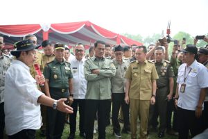 Kunker Menteri Pertanian RI Di Kabupaten Banyuasin Disambut Langsung Oleh Pj Bupati Banyuasin.