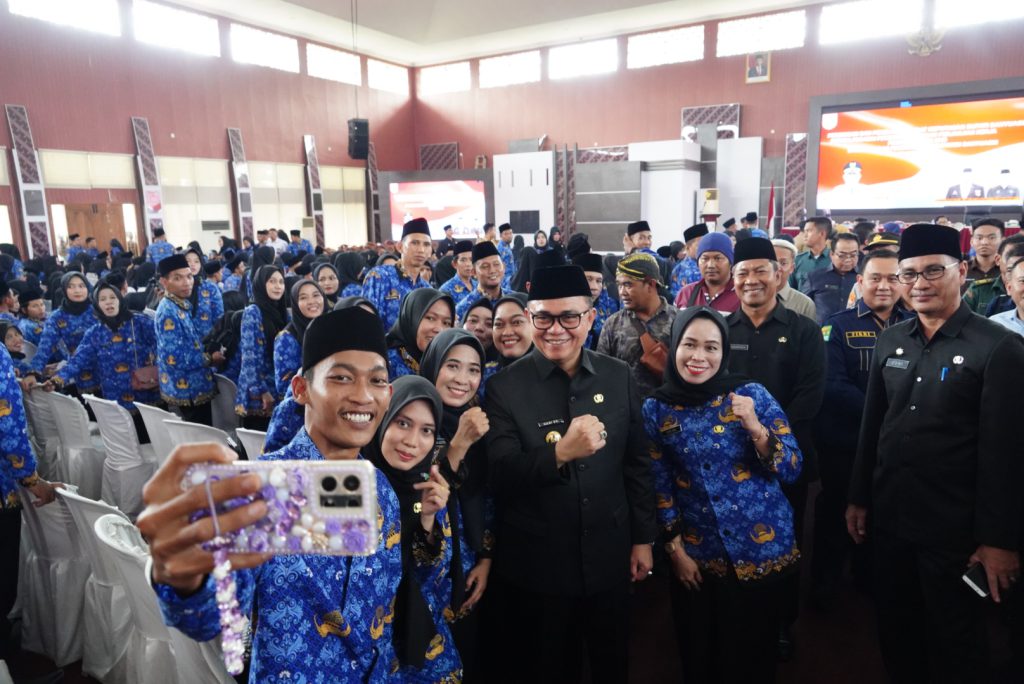 Hani S. Rustam Lantik 917 Pegawai PPPK Formasi Tahun 2023 Jabatan Fungsional Guru Kabupaten Banyuasin