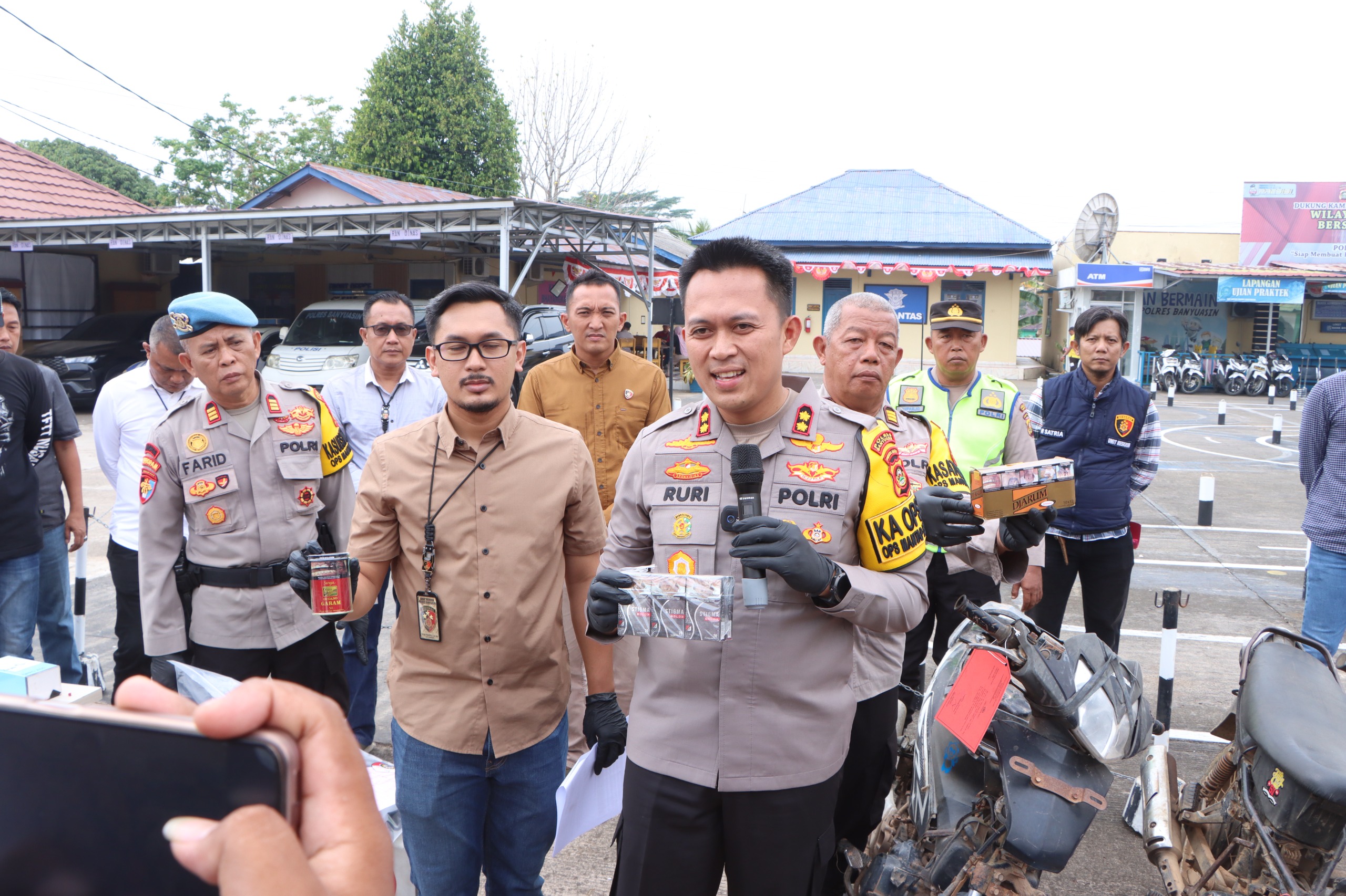 KAPOLRES BANYUASIN : Tidak Ada Ruang Bagi Pelaku Kejahatan Di Banyuasin, Akan Kami Sikat.