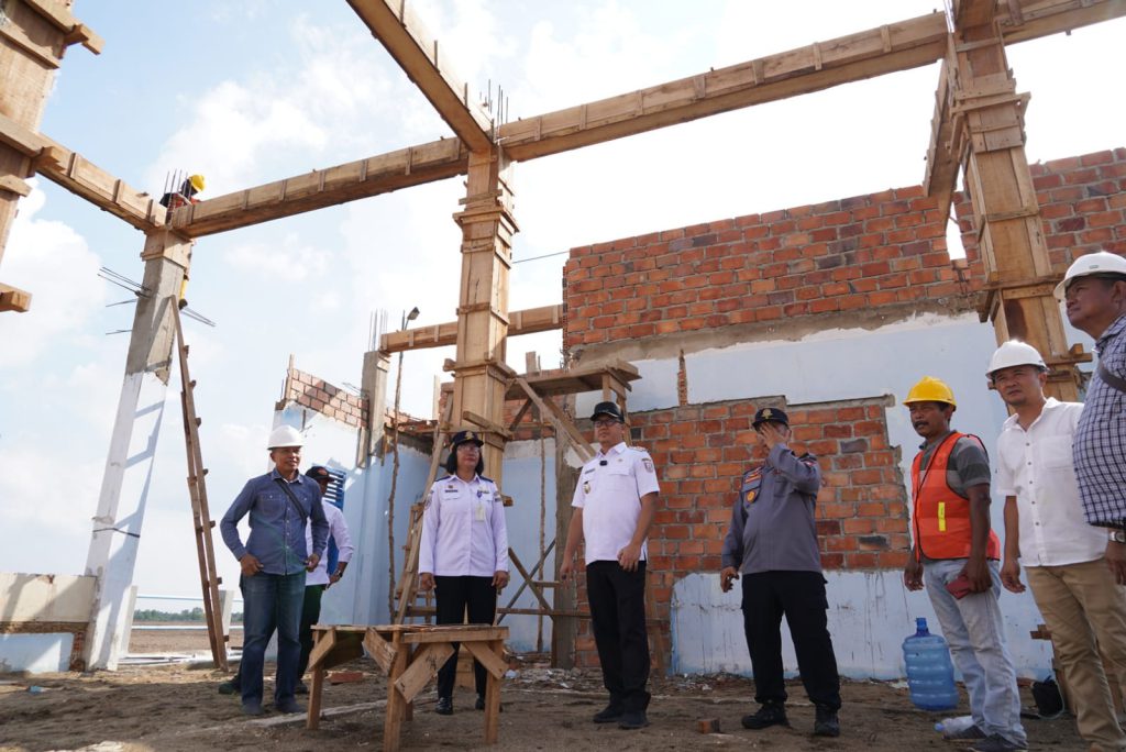 Pj. Bupati Banyuasin Tinjau Pembangunan Berkelanjutan Dermaga Sri Menanti Dan Karang Agung Ilir