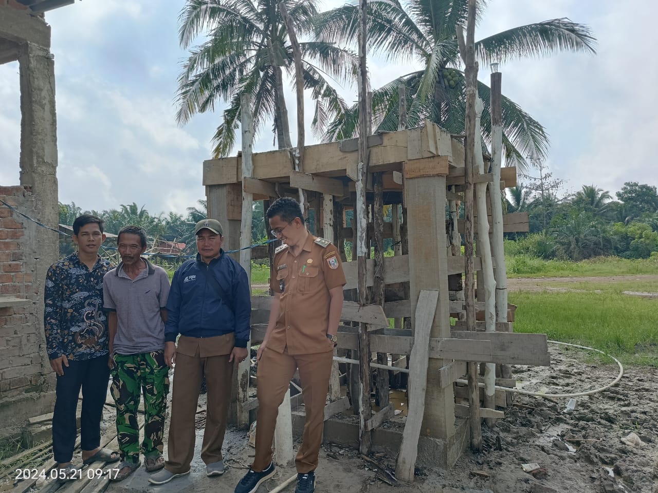 Desa Kuala Puntian Membangun Sumur Bor dan Dudukan Tedmon Gunakan Dana Desa 2024