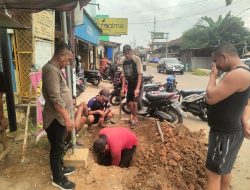 Respon Cepat Keluhan Pelanggan, Kapala Cabang PDAM Pangkalan Balai Turun langsung