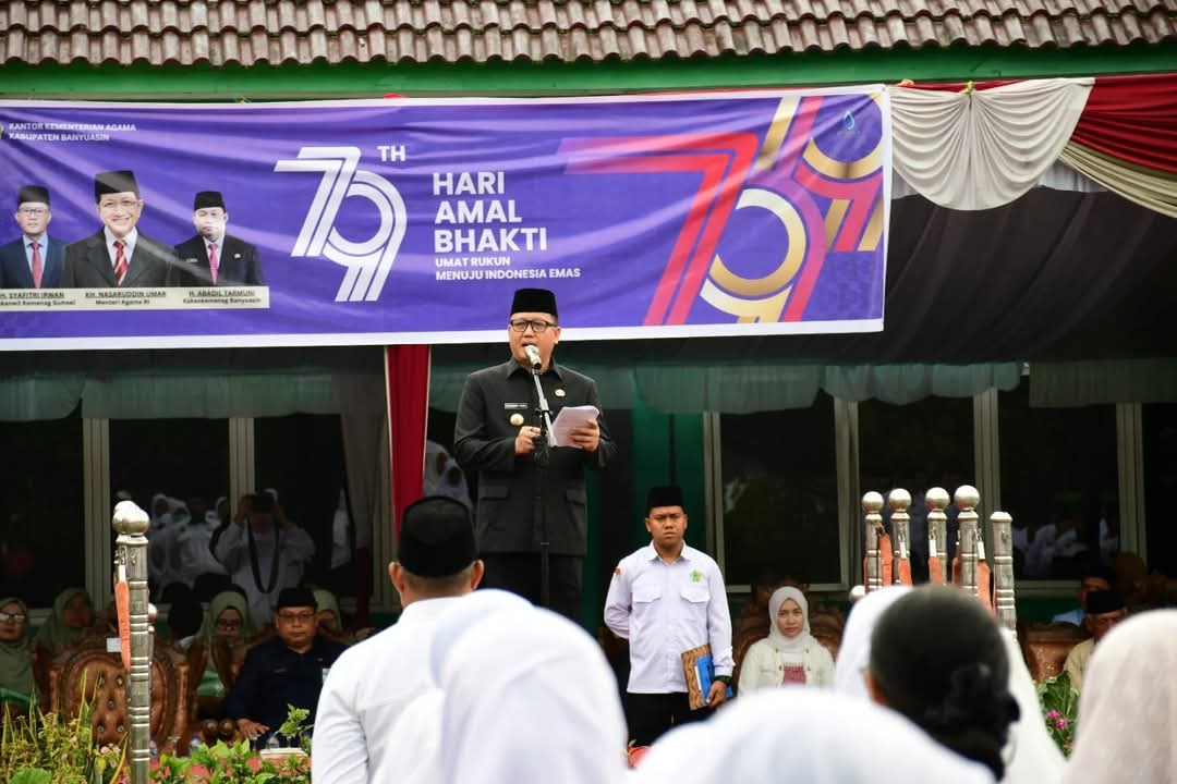 Muhammad Farid Pimpin Upacara Peringatan Hari Amal Bhakti Ke-79 Kementerian Agama RI