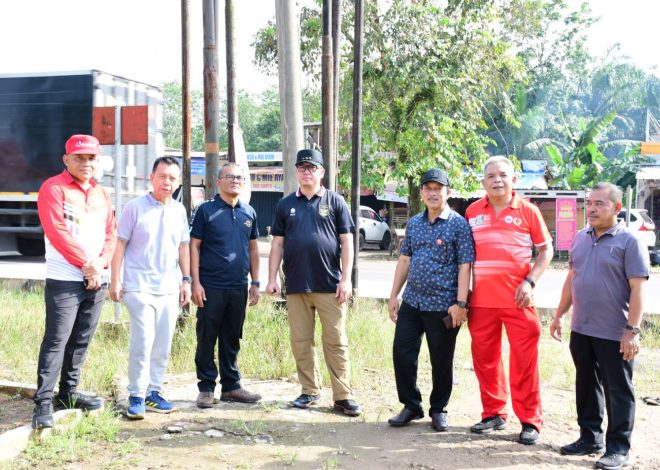 Pj Bupati Banyuasin Muhammad Farid Pimpin Langsung Bersih-Bersih Di Alun-alun Kota Pangkalan Balai