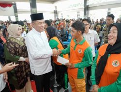 Bupati H M Toha Bagikan Ribuan THR untuk Kaum Dhuafa, Petugas Kebersihan, dan Pengemudi di Sekayu