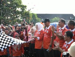 Ribuan Masyarakat Ikuti Jalan Sehat Yang Digelar Pemkab Banyuasin