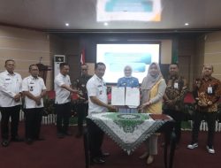 Wabup Banyuasin Tanda Tangani MoU Perjanjian Kerjasama BUMDES dan Penyerahan KUR