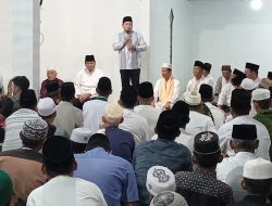Hadiri Takziah, Bupati Dr. Askolani Berbagi Cerita Yang dialaminya saat bersama KH. Balian