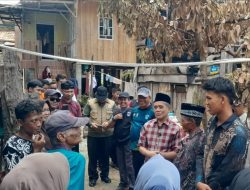 Wabup Ardani Sambangi Korban Kebakaran di Desa Meranjat 3, Serahkan Bantuan Bagi Warga