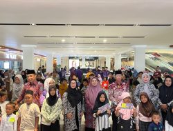 Sambut Idul Fitri, STIA Bengkulu Ajak 102 Anak Yatim dan Lansia Belanja Sembako di Bencoolen Mall