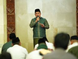 Bupati Askolani Sholat Idul Adha 1447 H Bersama Keluarga di Masjid Agung Al-Amir, Serahkan Hewan Qurban dan Buka Open House