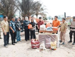 Peduli Korban Kebakaran di Rambutan, Wabup Netta Indian Serahkan Bantuan dan Perintahkan Pengurusan Dokumen Kembali