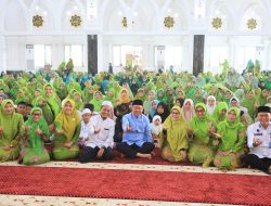 Wagub Sumsel Cik Ujang Ajak Masyarakat Jadikan Hijrah Momentum Perubahan di Gebyar Muharam 1448 H dan Harlah Muslimat NU ke-80
