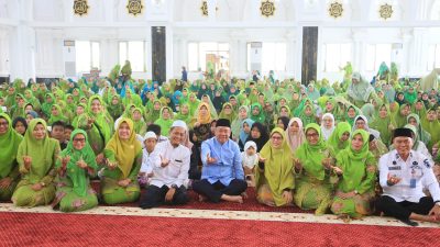 Wagub Sumsel Cik Ujang Ajak Masyarakat Jadikan Hijrah Momentum Perubahan di Gebyar Muharam 1448 H dan Harlah Muslimat NU ke-80