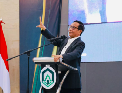 Kuliah Umum di UIN Palopo, Mahfud MD Soroti Korupsi MBG dan Mafia Hukum: “Keterlaluan, Pesan Ribuan Motor Barang Belum Ada”
