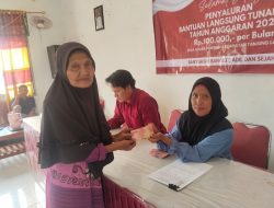 Salurkan BLT DD Tiga Bulan Sekaligus, Desa Kuala Puntian Pastikan Bantuan Tepat Sasaran